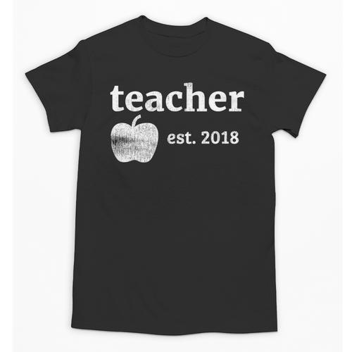 Teacher Est 2018 Vintage Graduation Unisex T-Shirt - Best Gift Smart