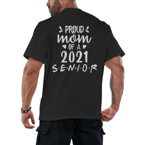 Proud Mom Of a 2021 Senior Graduation Men's Back Print T-Shirt - Best Gift Smart