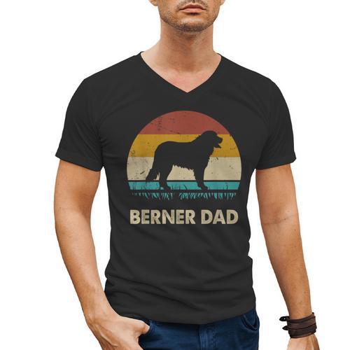 Berner Dad For Men Bernese Mountain Dog Vintage Dad Men's V-Neck T-Shirt - Father's Day Fun