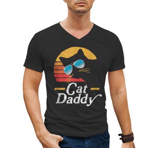 Cat Daddy Vintage 80s Style Cat Retro Sunglasses Distressed Men's V-Neck T-Shirt - Father's Day Fun