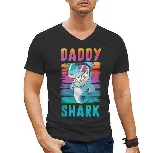 Daddy Shark Retro Vintage Dad Men's V-Neck T-Shirt - Father's Day Fun