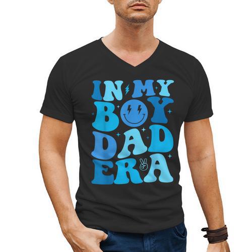 Groovy In My Boy Dad Era For Fathers Day Men's V-Neck T-Shirt - Father's Day Fun