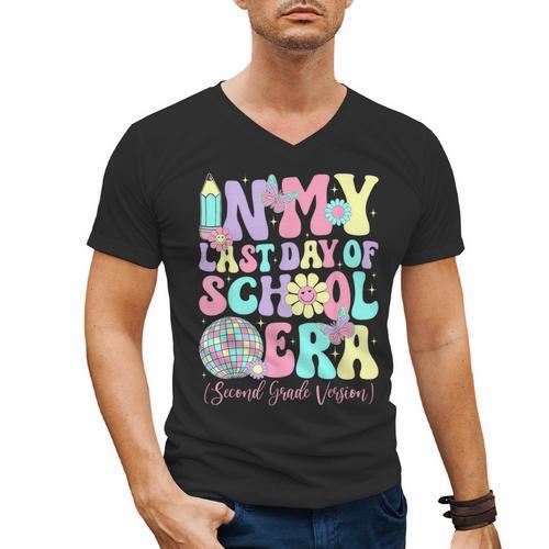 Groovy In My Last Day Of School Era Second Grade Graduation Men's V-Neck T-Shirt - Best Gift Smart