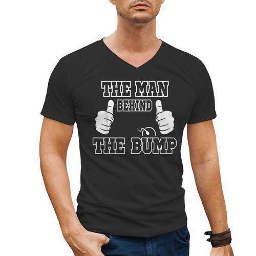 The Man Behind The Bump Baby Shower Shirts For Mom And Dad Men's V-Neck T-Shirt - Father's Day Fun