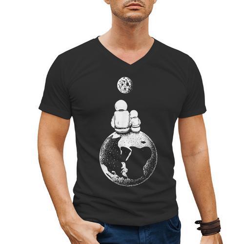 Moon And Astronaut Dad And Baby Space For Father's Day Men's V-Neck T-Shirt - Father's Day Fun