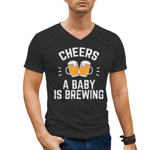 New Dad Baby Shower Cheers A Baby Is Brewing Men's V-Neck T-Shirt - Father's Day Fun