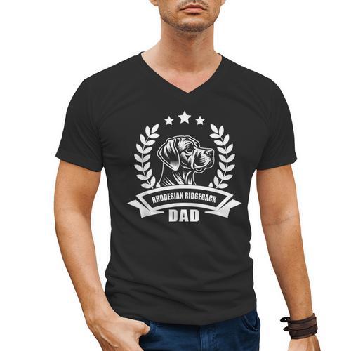 Rhodesian Ridgeback Dad With Banner And Ear Wreath Men's V-Neck T-Shirt - Father's Day Fun