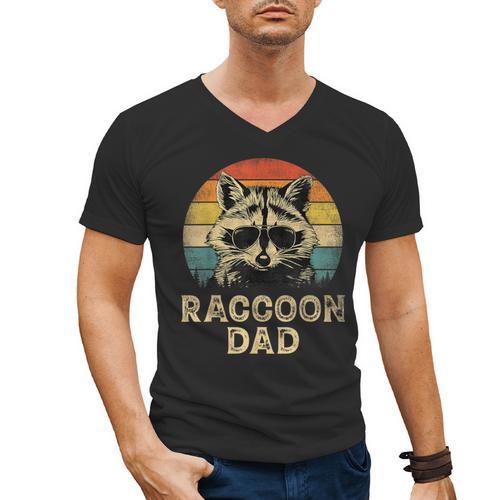 Vintage Raccoon Dad Raccoon Lovers Daddy Father's Day Men's V-Neck T-Shirt - Father's Day Fun