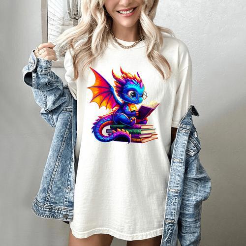 Dragon Reading a Book Bookworm Book Lover Women's Comfort Colors T-Shirt - Bookorys AU