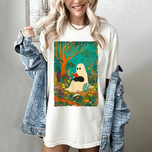 Groovy Ghost Reading Book Cat Halloween Ghost Teacher Women's Comfort Colors T-Shirt - Bookorys