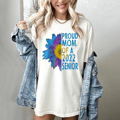 Proud Mom Of a 2022 Senior Shirt Graduation 2022 Women's Women's Comfort Colors T-Shirt - Best Gift Smart