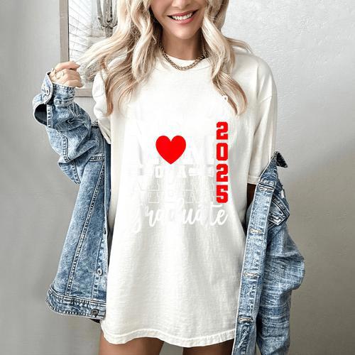 Proud Mom Of a Class Of 2025 Graduate Senior Mom Graduation Women's Comfort Colors T-Shirt - Best Gift Smart