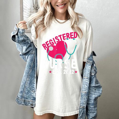 Registered Nurse Est 2022 Nursing Student RN Fun Graduation Women's Comfort Colors T-Shirt - Best Gift Smart