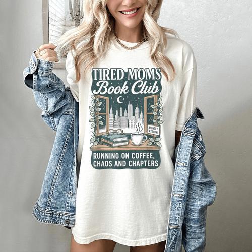 Retro Tired Moms Book Club Bookish Booktrovert Mother's Day Women's Comfort Colors T-Shirt - Bookorys AU