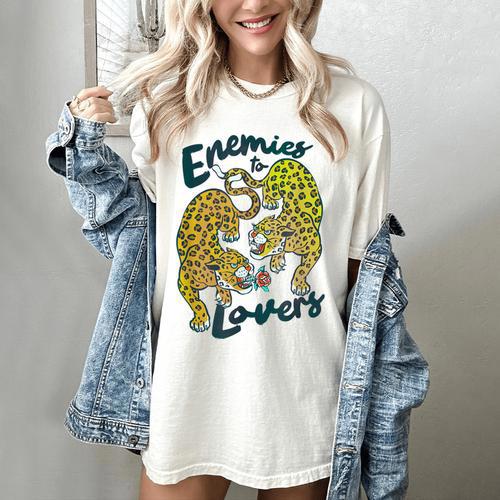 Enemies To Lovers Jaguar Tee Romance Book Plot Device Trope Women's Comfort Colors T-Shirt - Bookorys DE