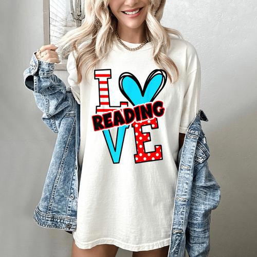 I Heart Books Love Reading Red And Stripe Animated Cat For Men Women Girls Kids Women's Comfort Colors T-Shirt - Bookorys AU