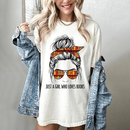 Just a Girl Who Loves Books Pajamas Shirt Reading Book Lover Women's Comfort Colors T-Shirt - Bookorys DE