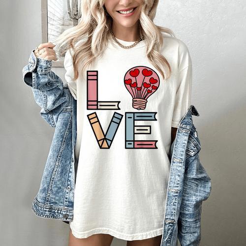 Love Books Reading Women's Comfort Colors T-Shirt - Bookorys