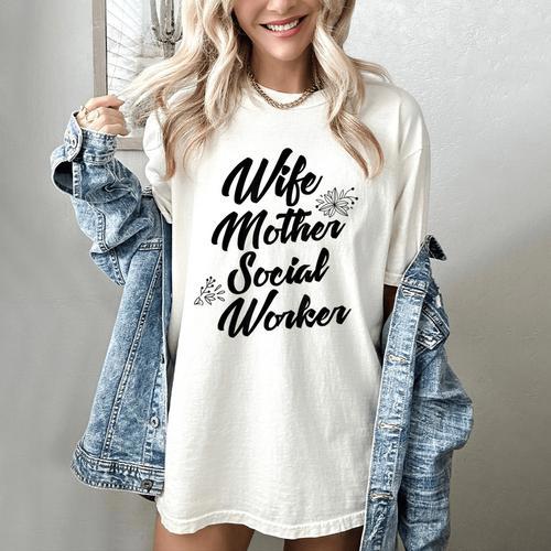 MSW Mom Graduation T-Shirt Social Worker Wife Mother Women's Comfort Colors T-Shirt - Best Gift Smart