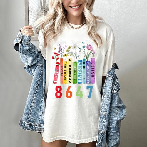 Subtle Floral Foxglove Daisy Tulip Book Lover Women's Comfort Colors T-Shirt - Bookorys DE