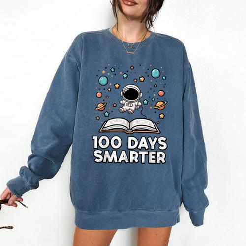 100 Days Smarter Astronaut Book 100th Day Girls Kids Women Comfort Colors Sweatshirt - Bookorys DE