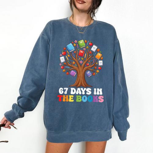 67 Days In The Books Reading Teacher 67th Day Of School Kids Comfort Colors Sweatshirt - Bookorys