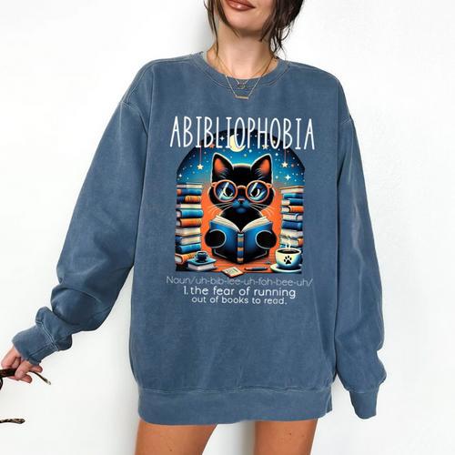 Abibliophobia Cat Reading Bookworm Reader Nerd For Men Women Girls Kids Comfort Colors Sweatshirt - Bookorys AU