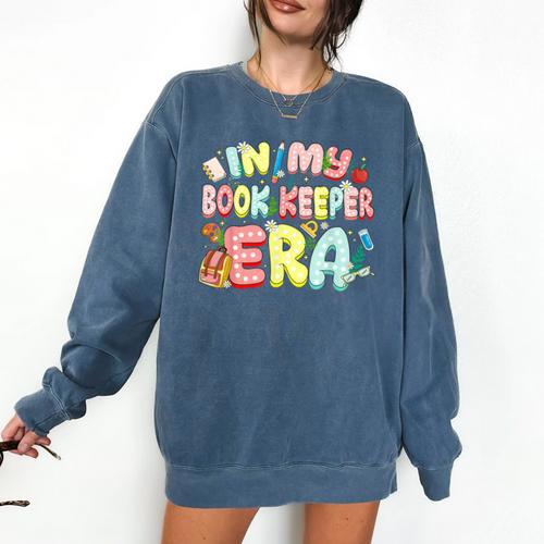 In My Book Keeper Era Librarian School Comfort Colors Sweatshirt - Bookorys DE