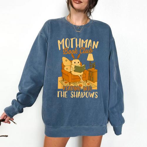 Book Lover Moth Mothman Book Club Reading Into Shadows Comfort Colors Sweatshirt - Bookorys DE