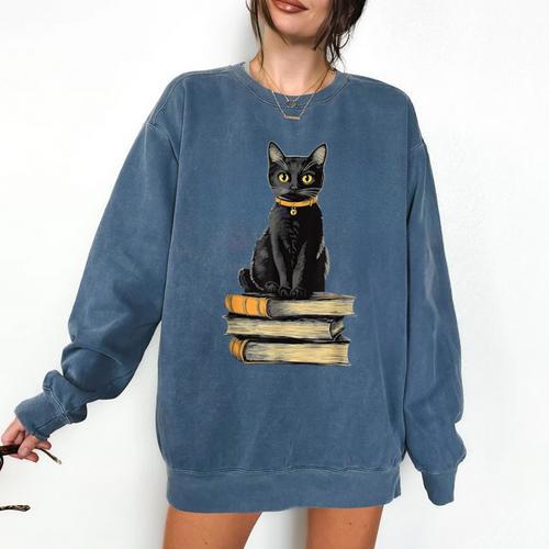 Cat Sitting On Books Comfort Colors Sweatshirt - Bookorys DE