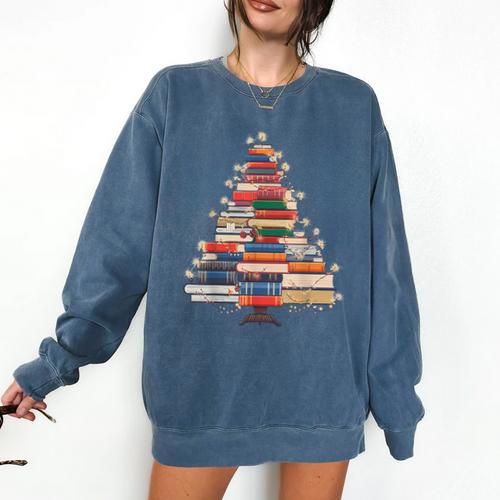Christmas Tree Book Bookworm Comfort Colors Sweatshirt - Bookorys DE