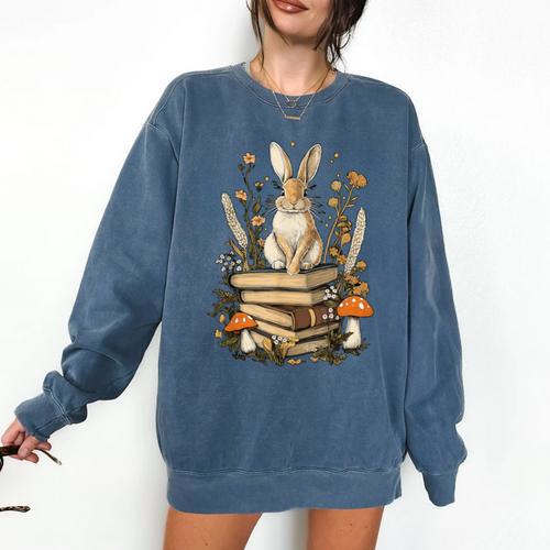 Cottagecore Aesthetic Rabbit Reading Book Lover Women Art Comfort Colors Sweatshirt - Bookorys DE