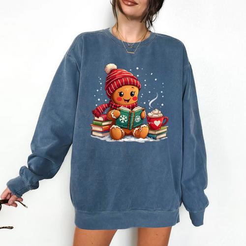 Cozy Gingerbread Christmas Reading Book Xmas Snowflakes Fall Comfort Colors Sweatshirt - Bookorys DE
