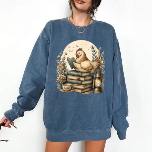 Cute Cottagecore Aesthetic Chicken Reading Book Nerd Comfort Colors Sweatshirt - Bookorys CA