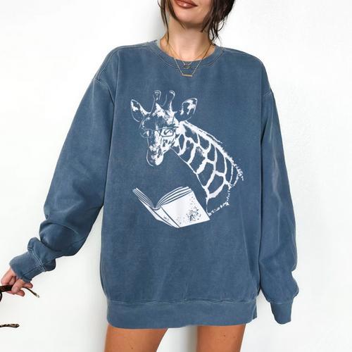 Cute Giraffe Wear Glasses Reading Book Librarian Bookworm Comfort Colors Sweatshirt - Bookorys CA
