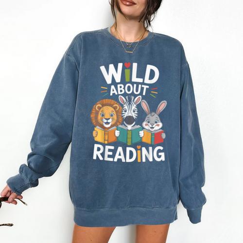 Cute Wildlife Zoo Animals For Book Reader Bookworms Comfort Colors Sweatshirt - Bookorys DE