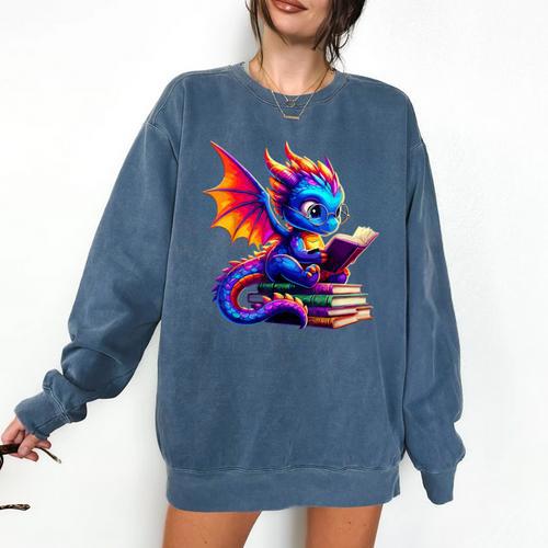 Dragon Reading a Book Bookworm Book Lover Comfort Colors Sweatshirt - Bookorys AU