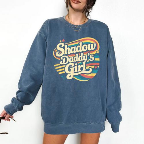 Fantasy Romantasy Book Retro Vintage Shadow Daddy Girl Comfort Colors Sweatshirt - Bookorys