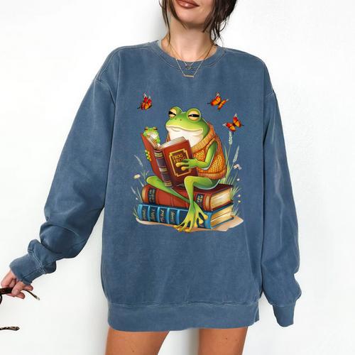 Frog & Toad Fishing Vintage Classic Book Frog Reading Book Comfort Colors Sweatshirt - Bookorys DE