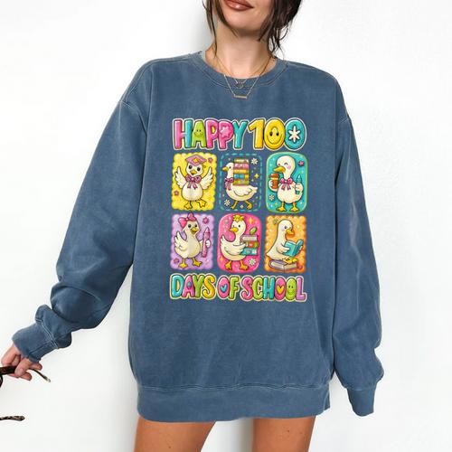 HUGvyn Happy 100 Days Of School Teacher Goose Preppy Books Comfort Colors Sweatshirt - Bookorys CA