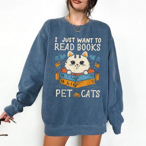 I Just Want To Read Books And Pet Cats Introvert Comfort Colors Sweatshirt - Raresse