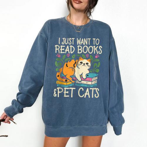 I Just Want To Read Books And Pet Cats Introvert Comfort Colors Sweatshirt - Raresse