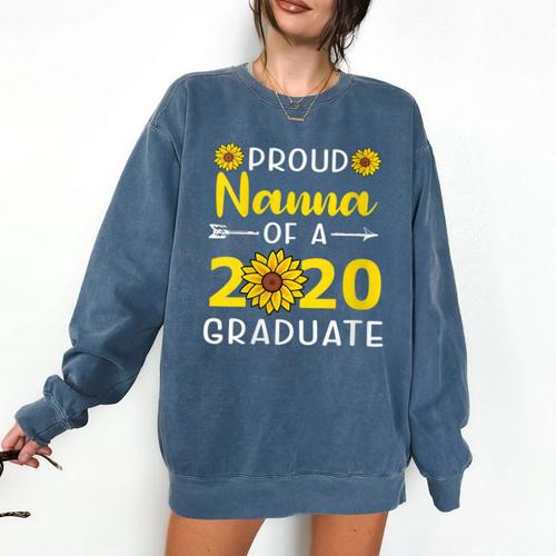 Proud Nanna Of 2020 Graduate Class Of 2020 Graduation Comfort Colors Sweatshirt - Best Gift Smart