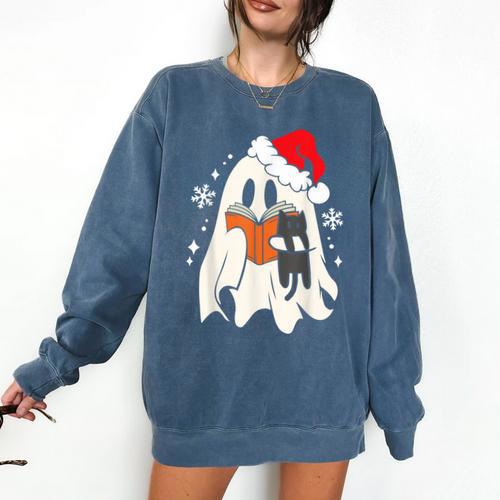 Retro Ghost Reading Book With Cat Bookish Club Christmas Men Women Kids Comfort Colors Sweatshirt - Bookorys DE