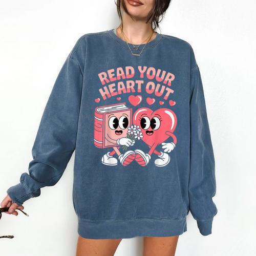 Retro Read Your Heart Out Valentine's Day Teacher Book Lover Comfort Colors Sweatshirt - Bookorys DE