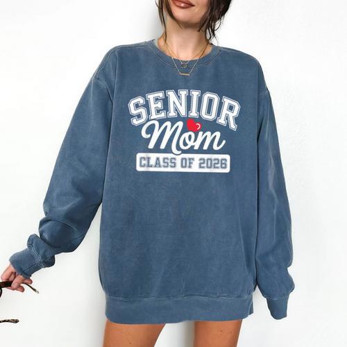 Senior Mom Class Of 2026 Senior Mama 2026 Graduation Women Comfort Colors Sweatshirt - Best Gift Smart