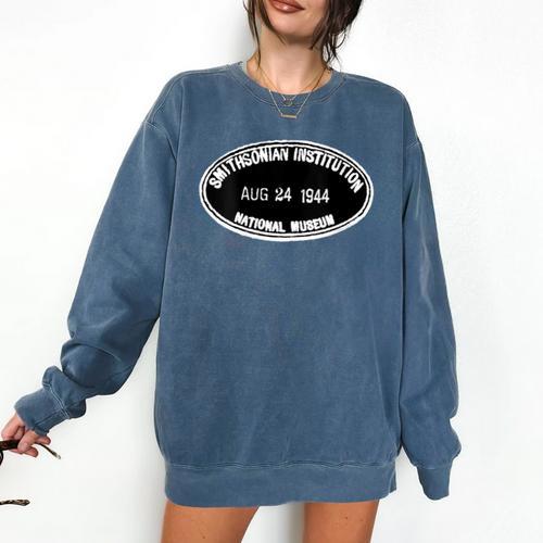 Smithsonian Institution Library 1944 Book Stamp Comfort Colors Sweatshirt - Bookorys AU