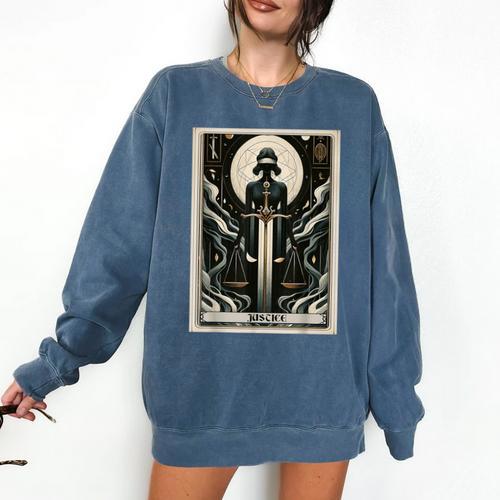 Tarot Cards Guide Book Esoteric Mysticism Clothing Tarot Card Justice Comfort Colors Sweatshirt - Bookorys UK
