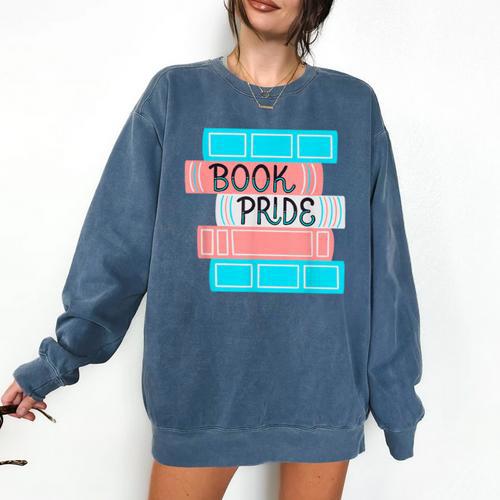 Threadless Grey Sky Chai Trans Book Pride Graphic Comfort Colors Sweatshirt - Bookorys DE