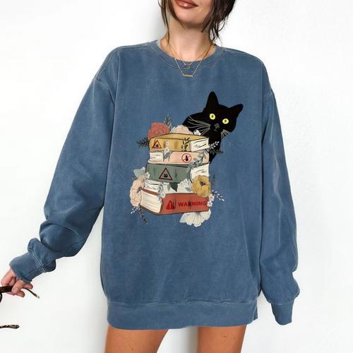 Cat And Books Flowers Reading Club Cat Lover Bookworm Comfort Colors Sweatshirt - Bookorys
